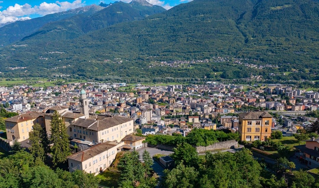 Vai all'approfondimento Case della Comunità - Provincia di Sondrio